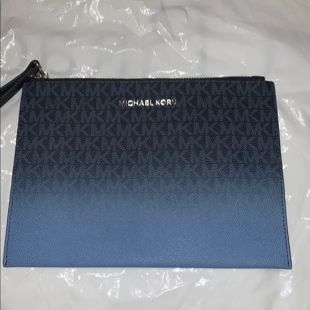 Michael Kors wristlet